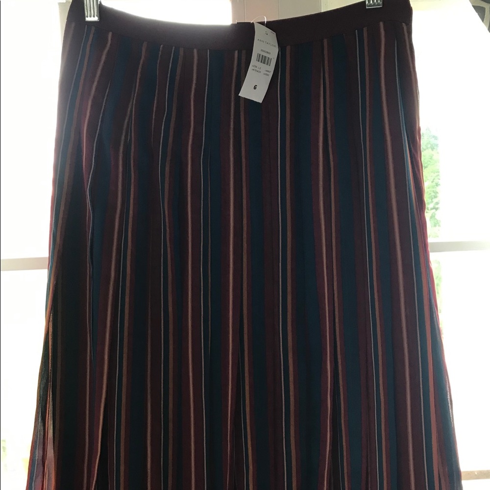 Ann Taylor Vintage Burgundy Stripe Skirt Size 6 - Picture 3 of 8